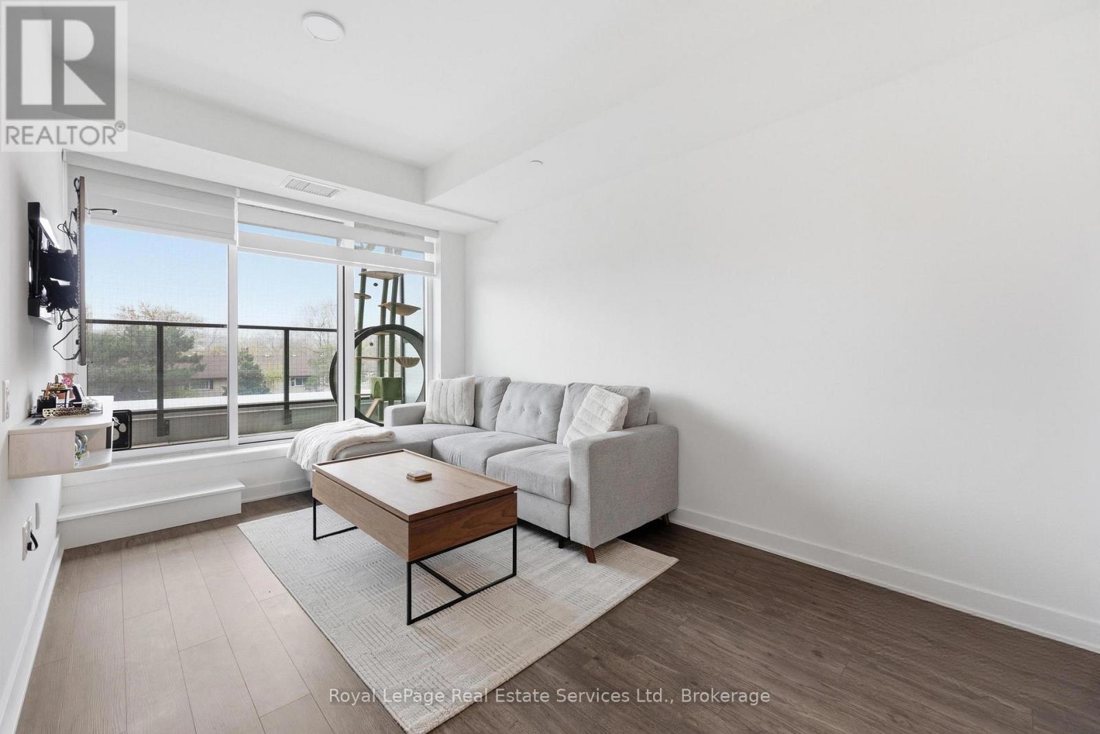 202 - 2782 Barton Street E Property Photo 11