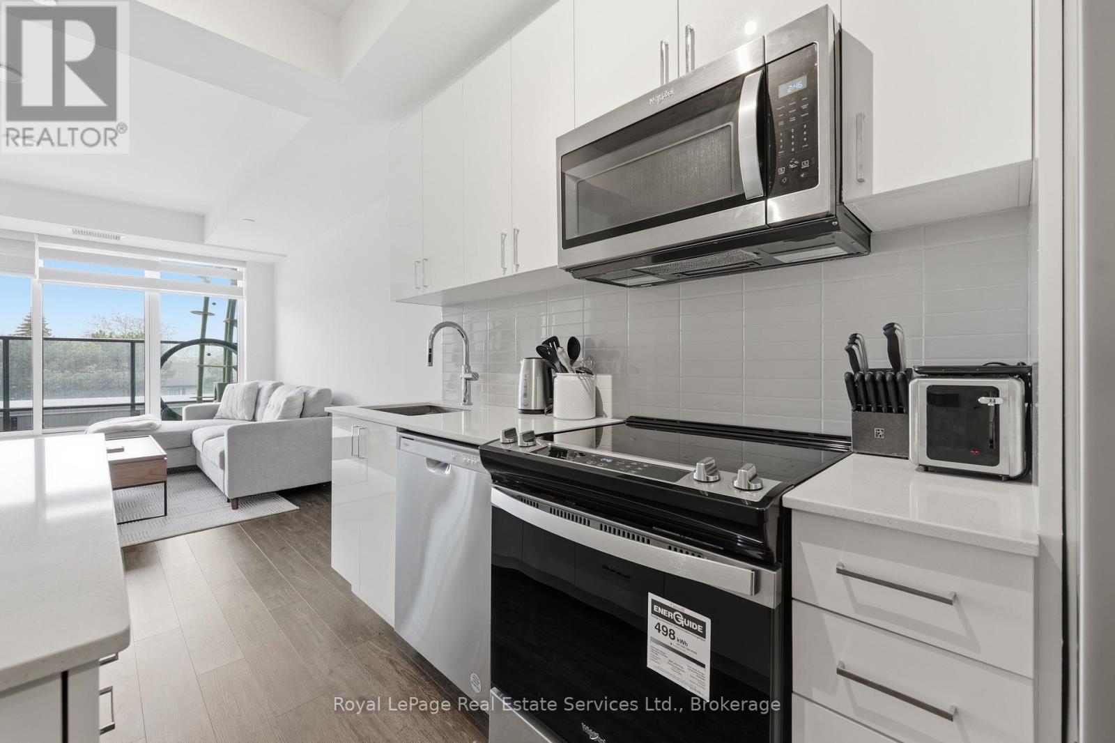 202 - 2782 Barton Street E Property Photo 14