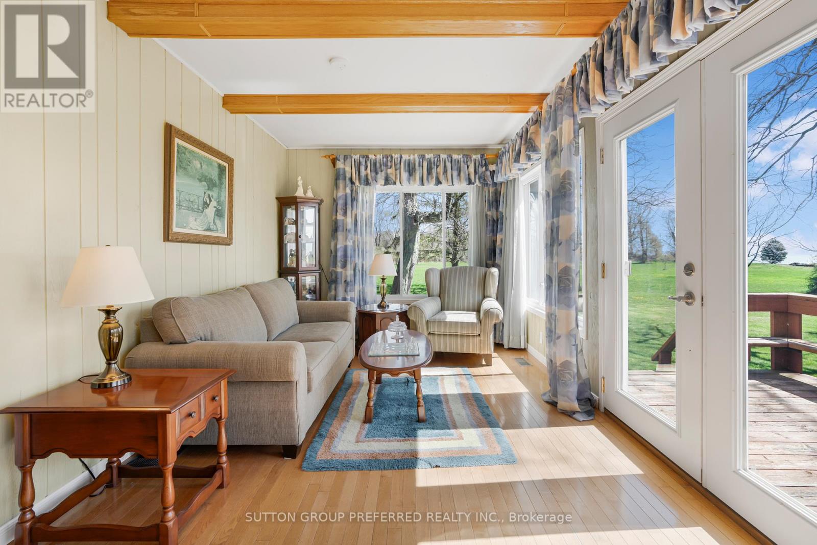 18725 Desmond Road Property Photo 14
