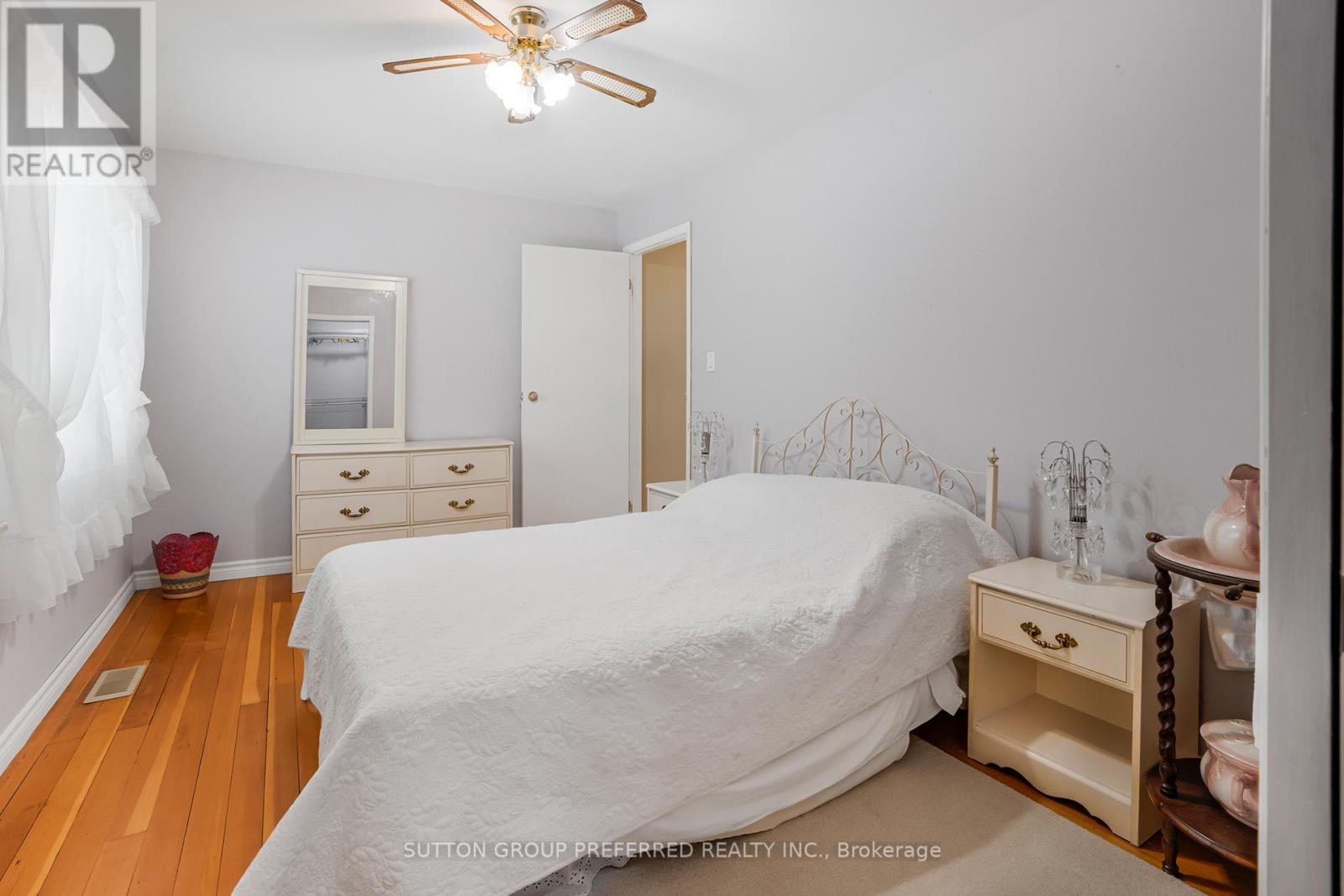 18725 Desmond Road Property Photo 20