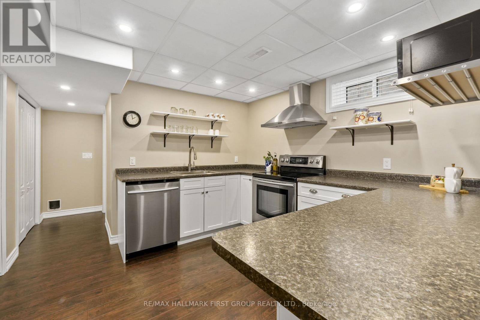 489 Foote Crescent Property Photo 32
