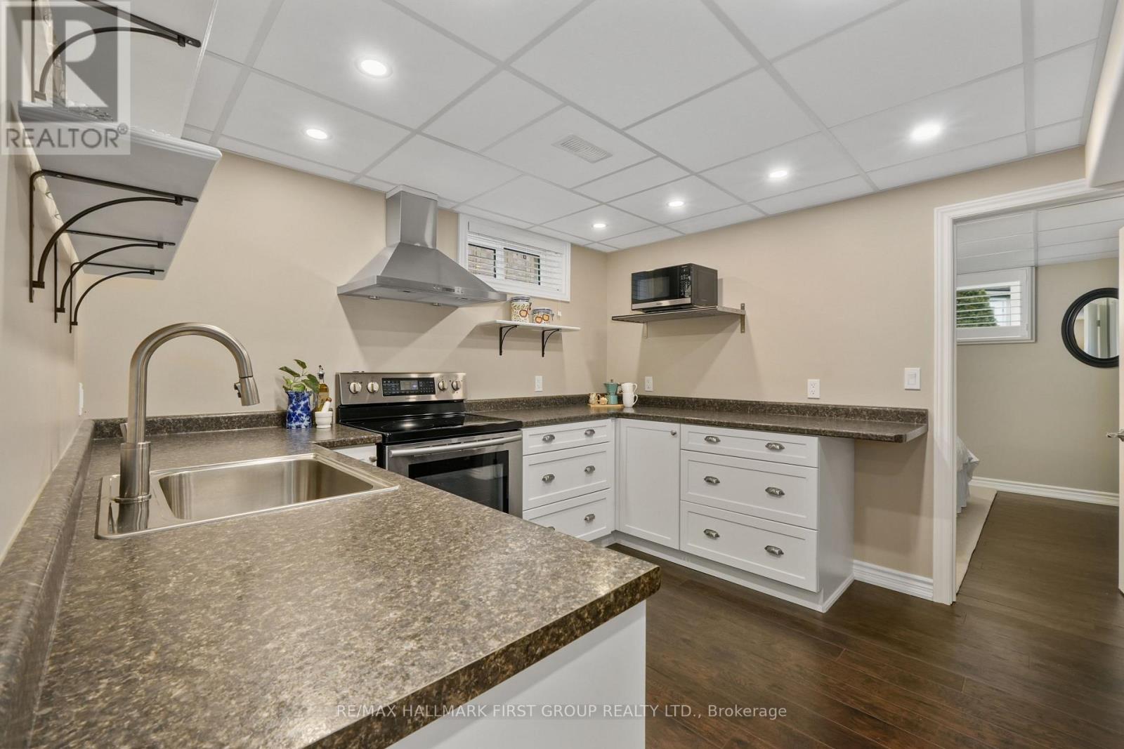 489 Foote Crescent Property Photo 34