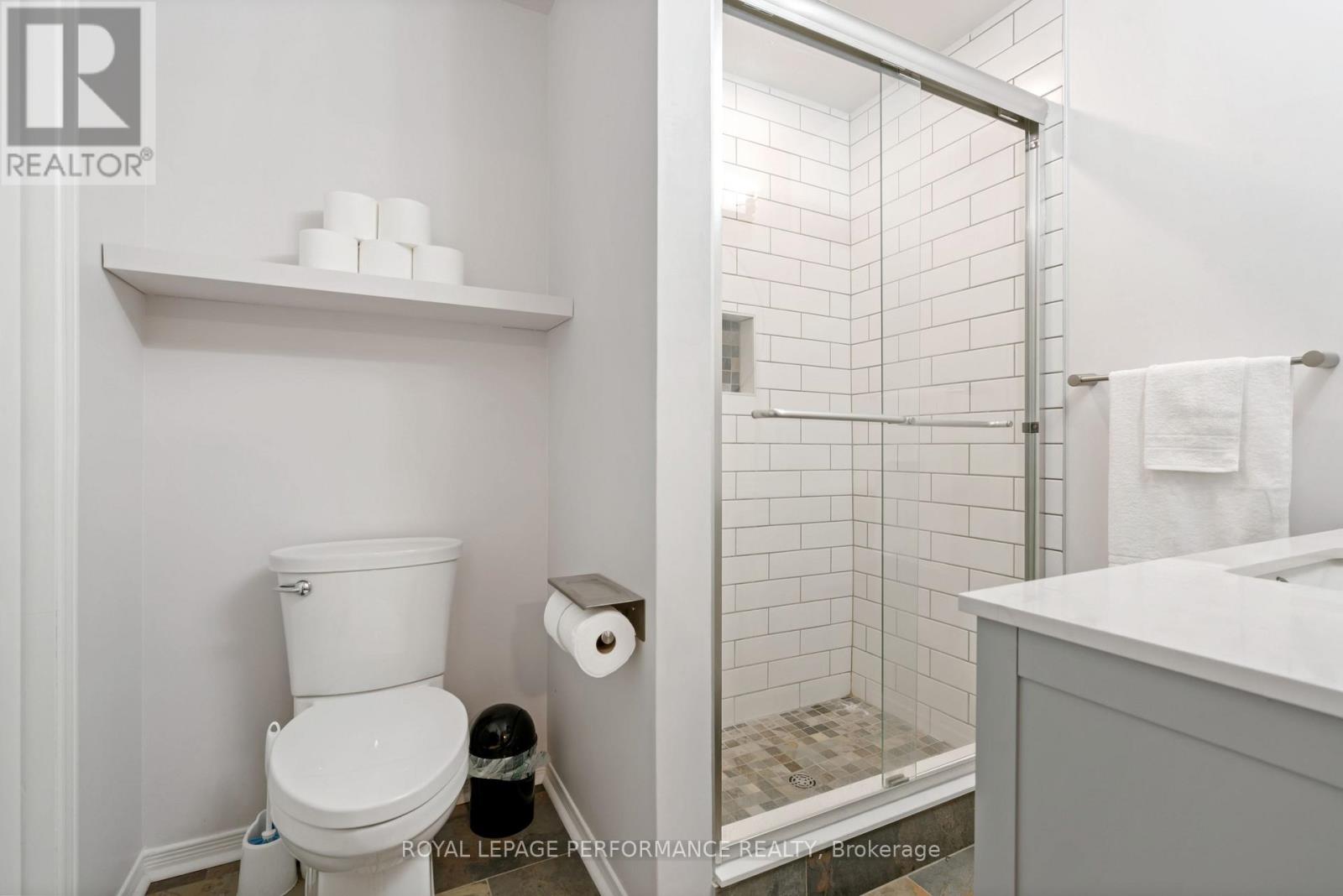 6263 Macdonald Court Property Photo 15