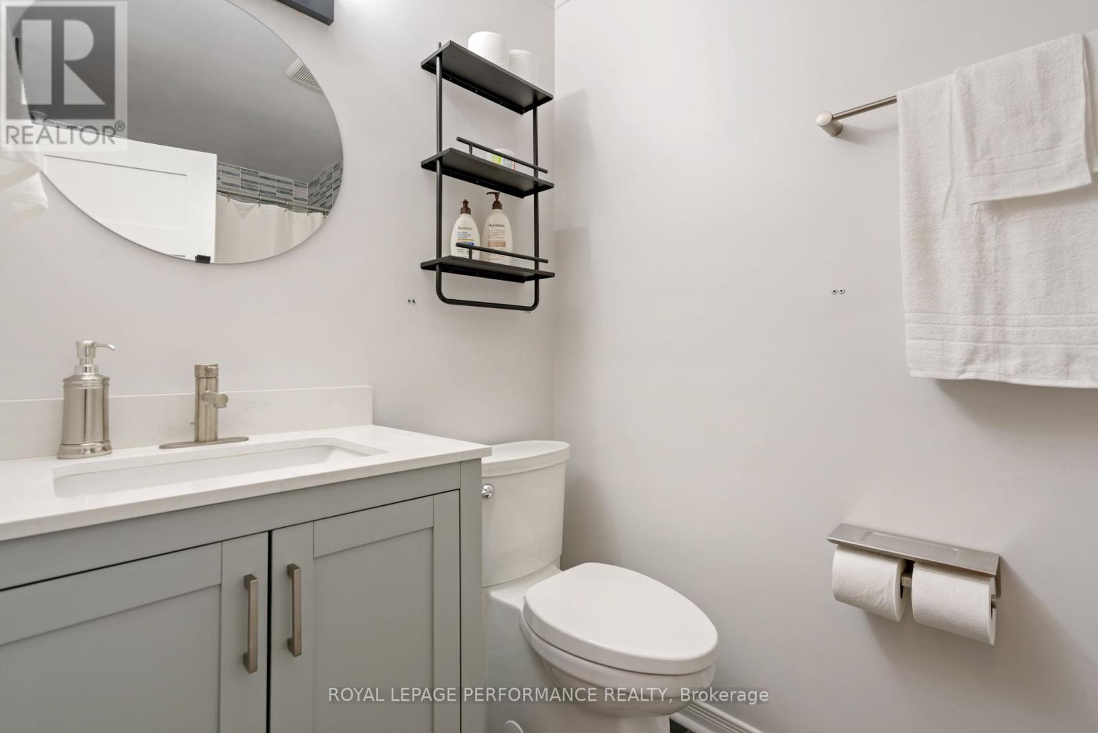 6263 Macdonald Court Property Photo 16