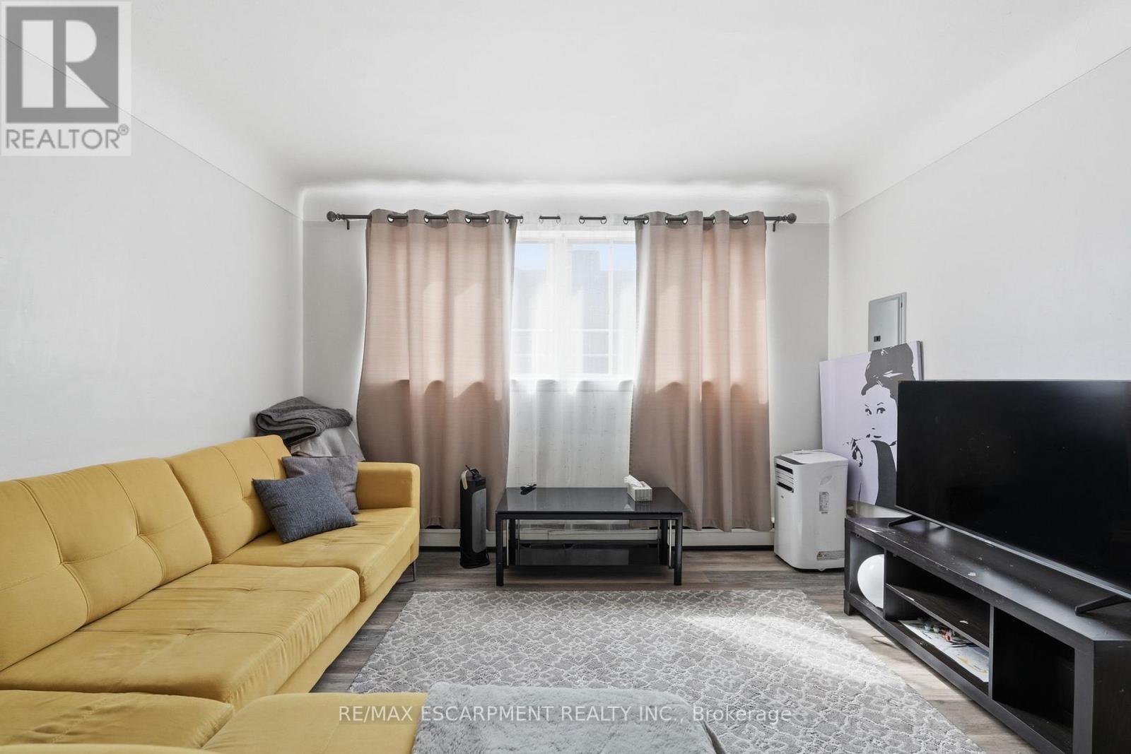 1254 Fennell Avenue E Property Photo 33