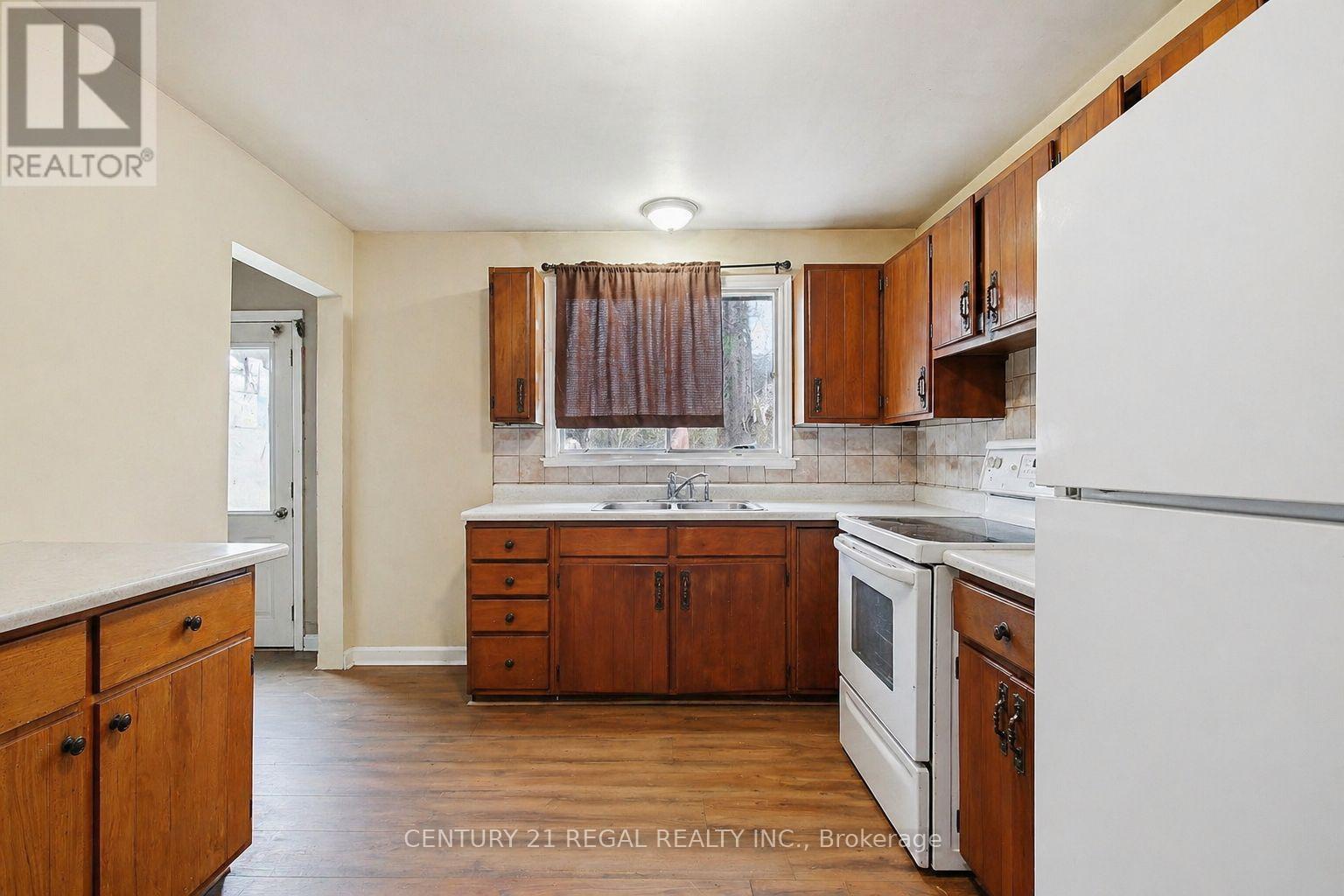 1111 North Baptiste Lake Road N Property Photo 12
