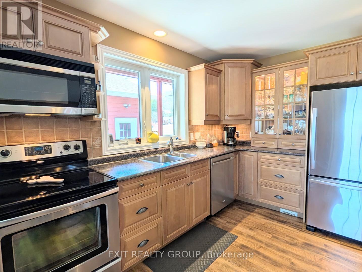 2639 Weslemkoon Lake Road Property Photo 9