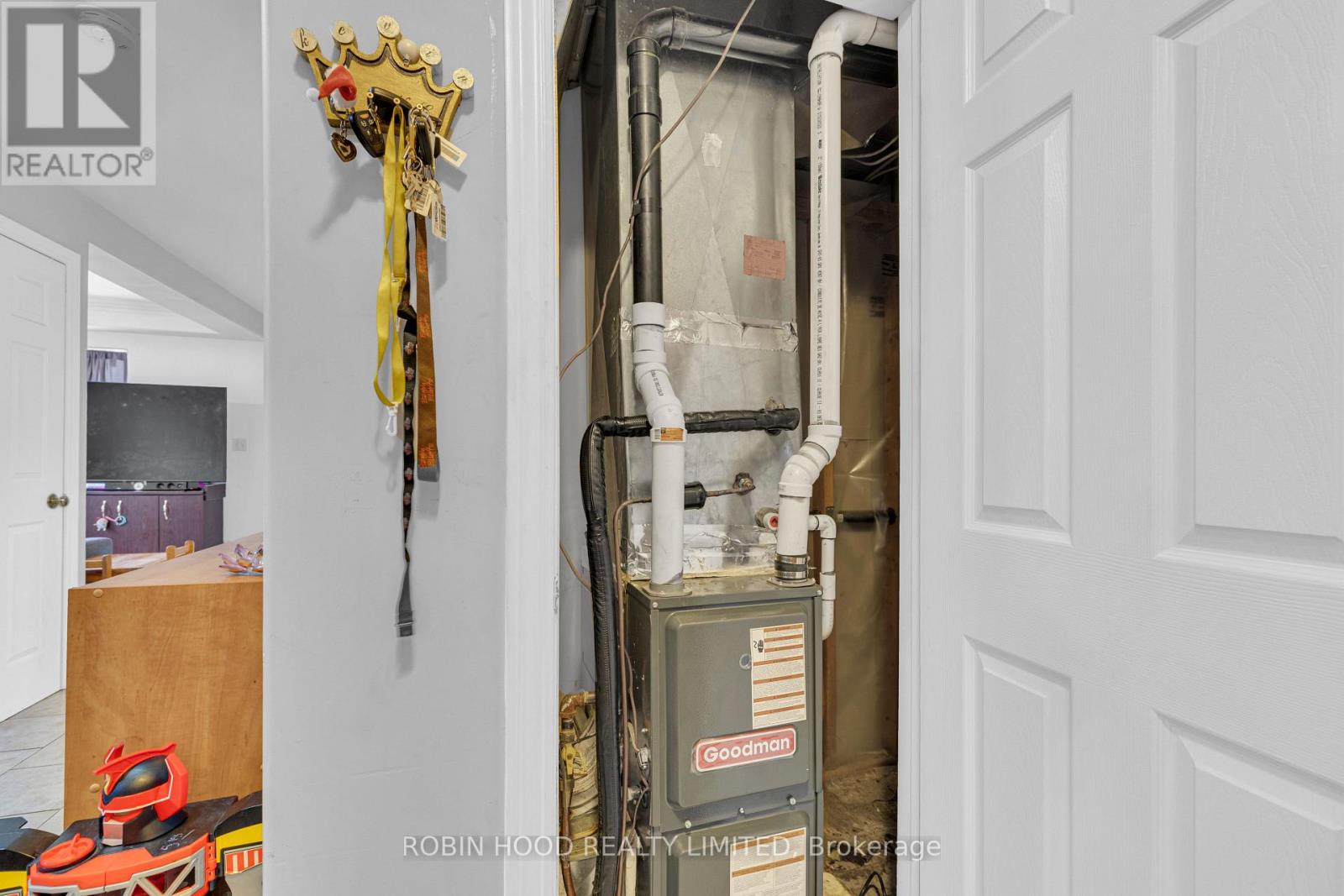 406 Glengarry Avenue Property Photo 16