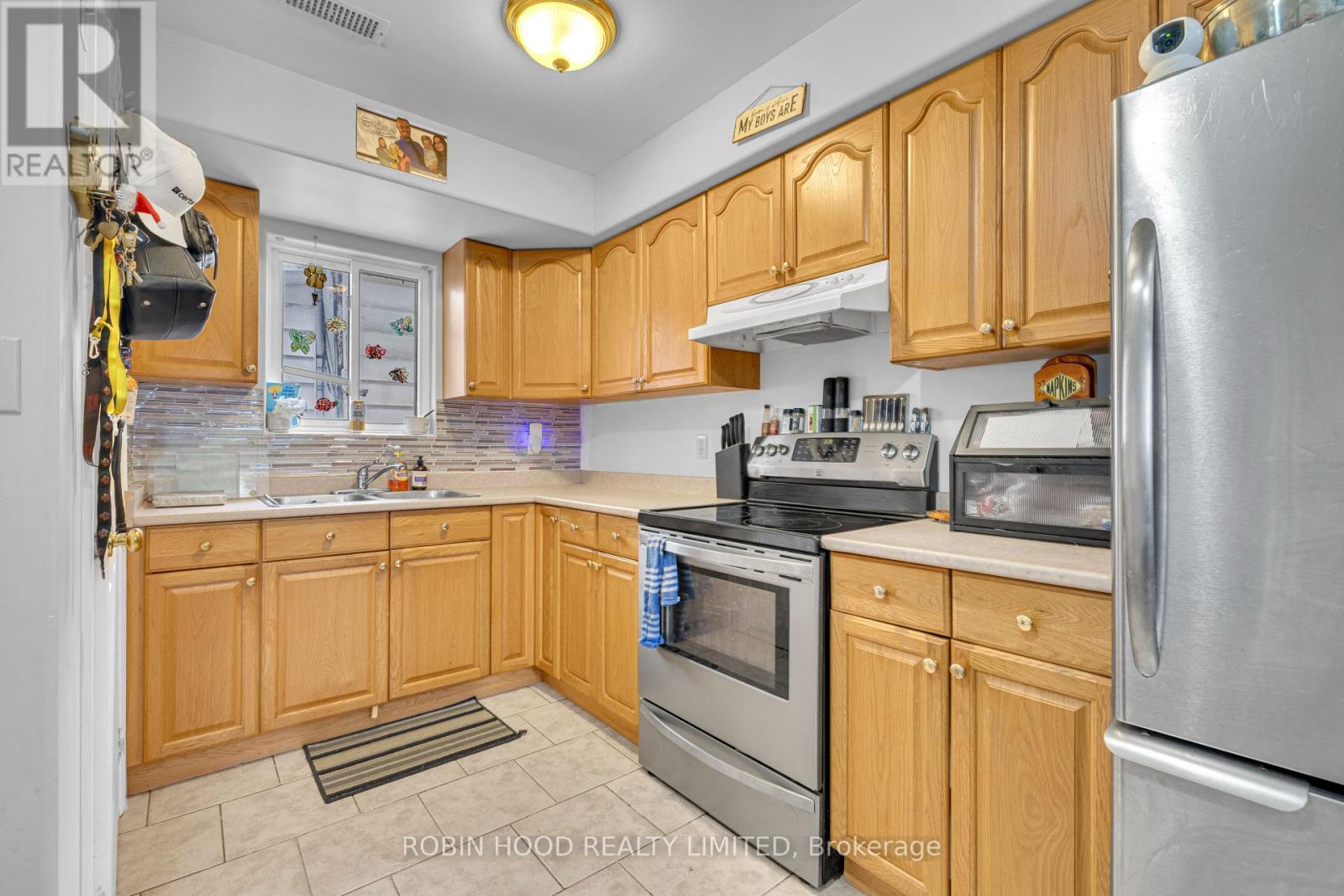 406 Glengarry Avenue Property Photo 18