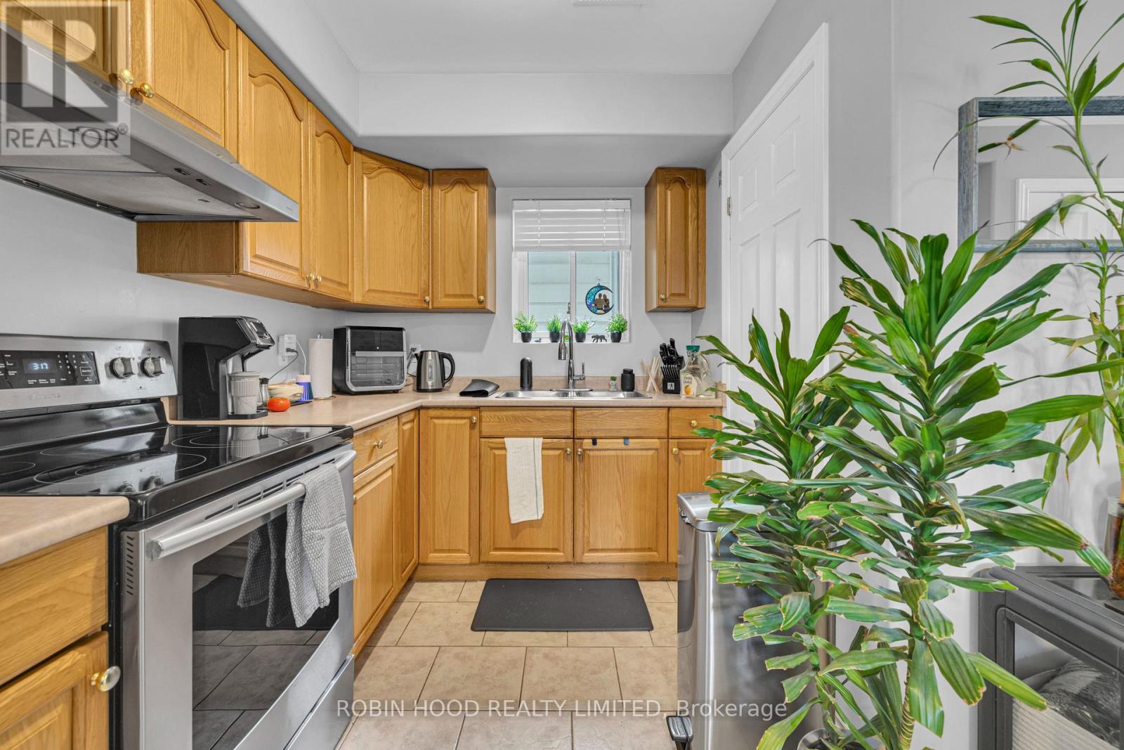 406 Glengarry Avenue Property Photo 33