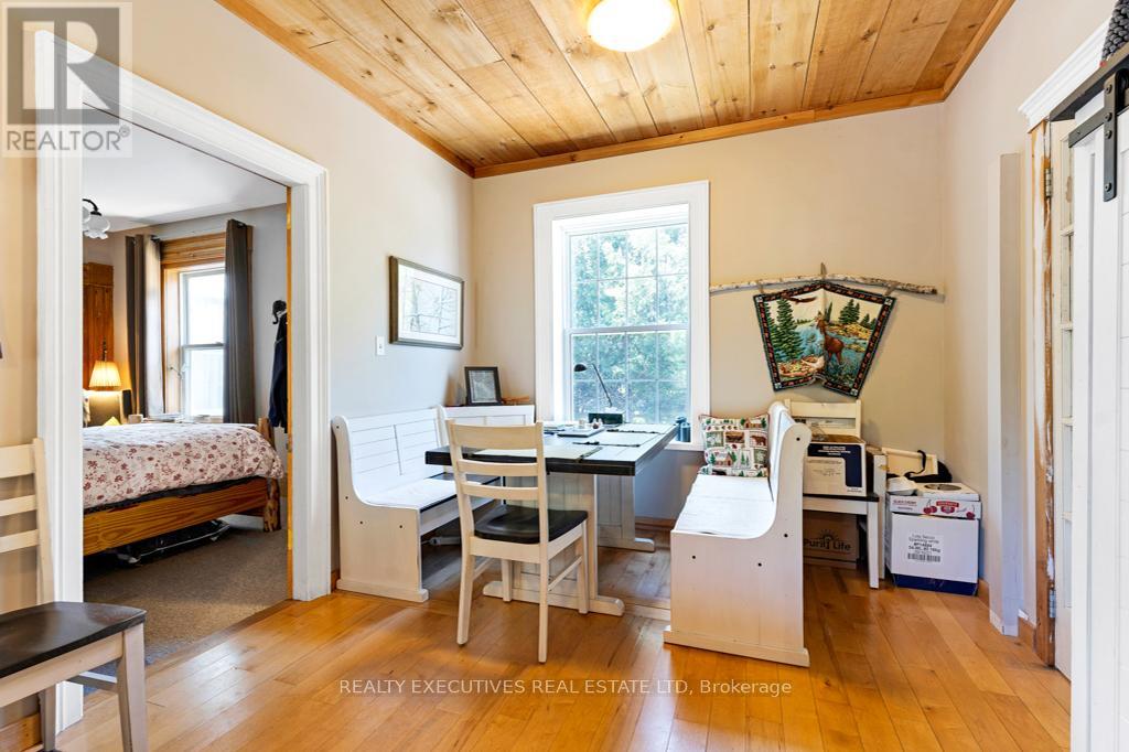 21 Craig Street Property Photo 39