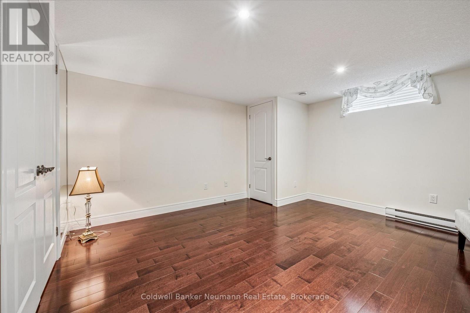 20 - 255 Summerfield Drive Property Photo 34