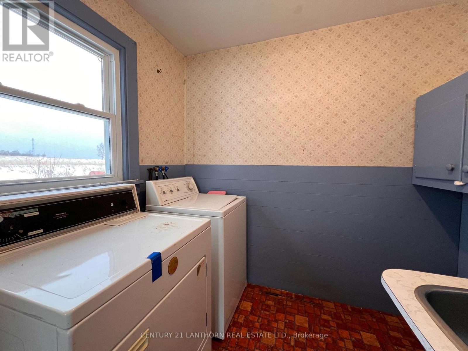 1205 County Road 18 Road Property Photo 5