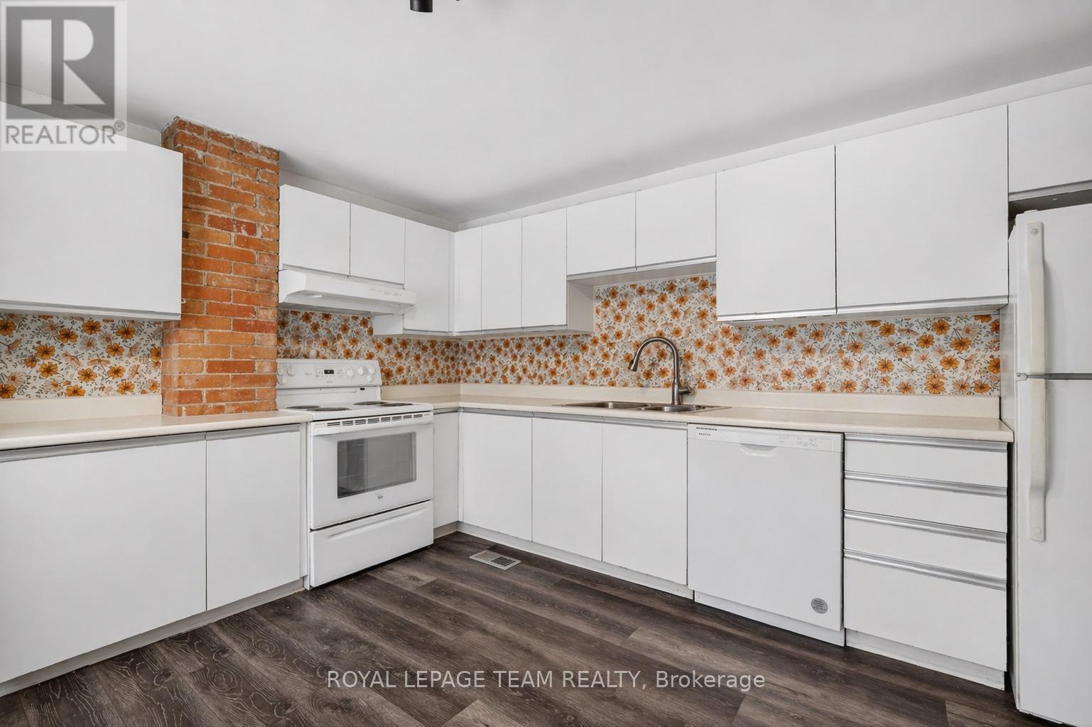 8 Lewis Street Property Photo 7