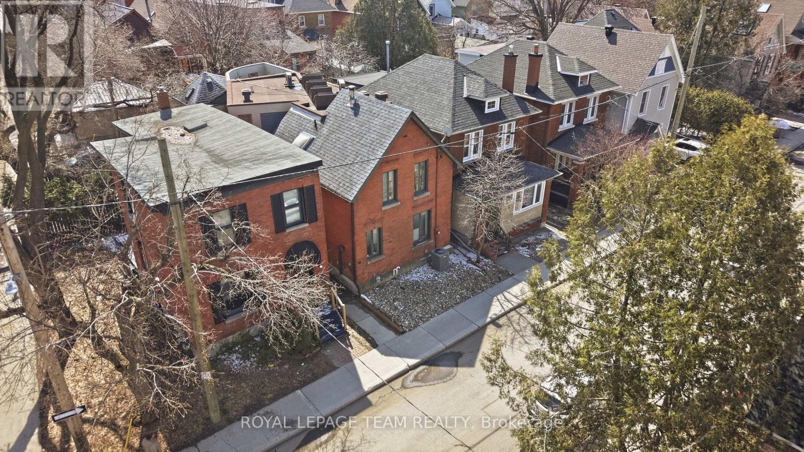 8 Lewis Street Property Photo 39