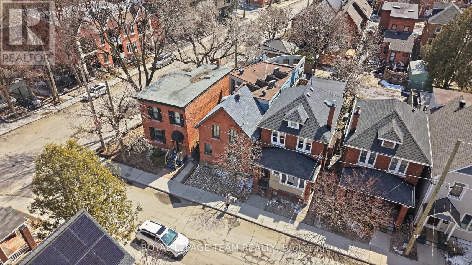8 Lewis Street Property Photo 40