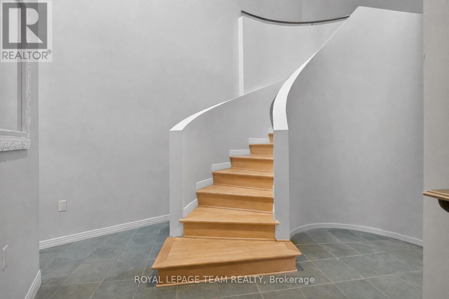 10 Lewis Street Property Photo 3