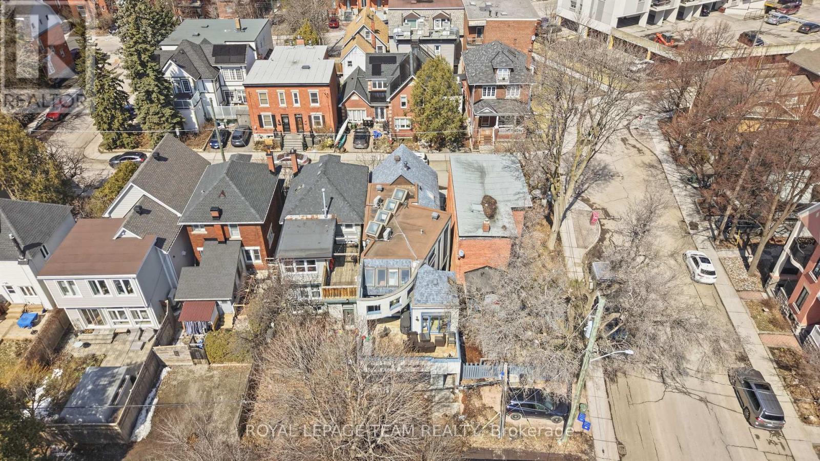 12 Lewis Street Property Photo 41