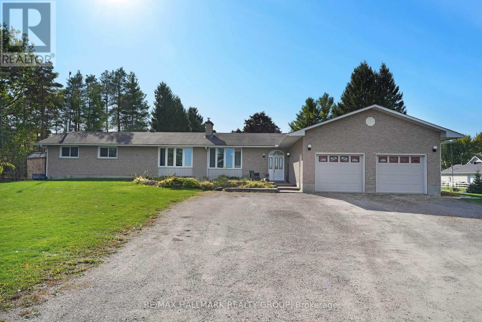 5758 Third Line Road N Property Photo 3