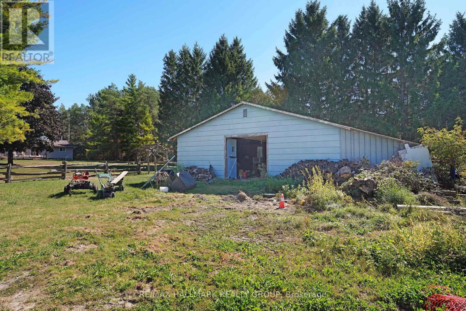 5758 Third Line Road N Property Photo 43