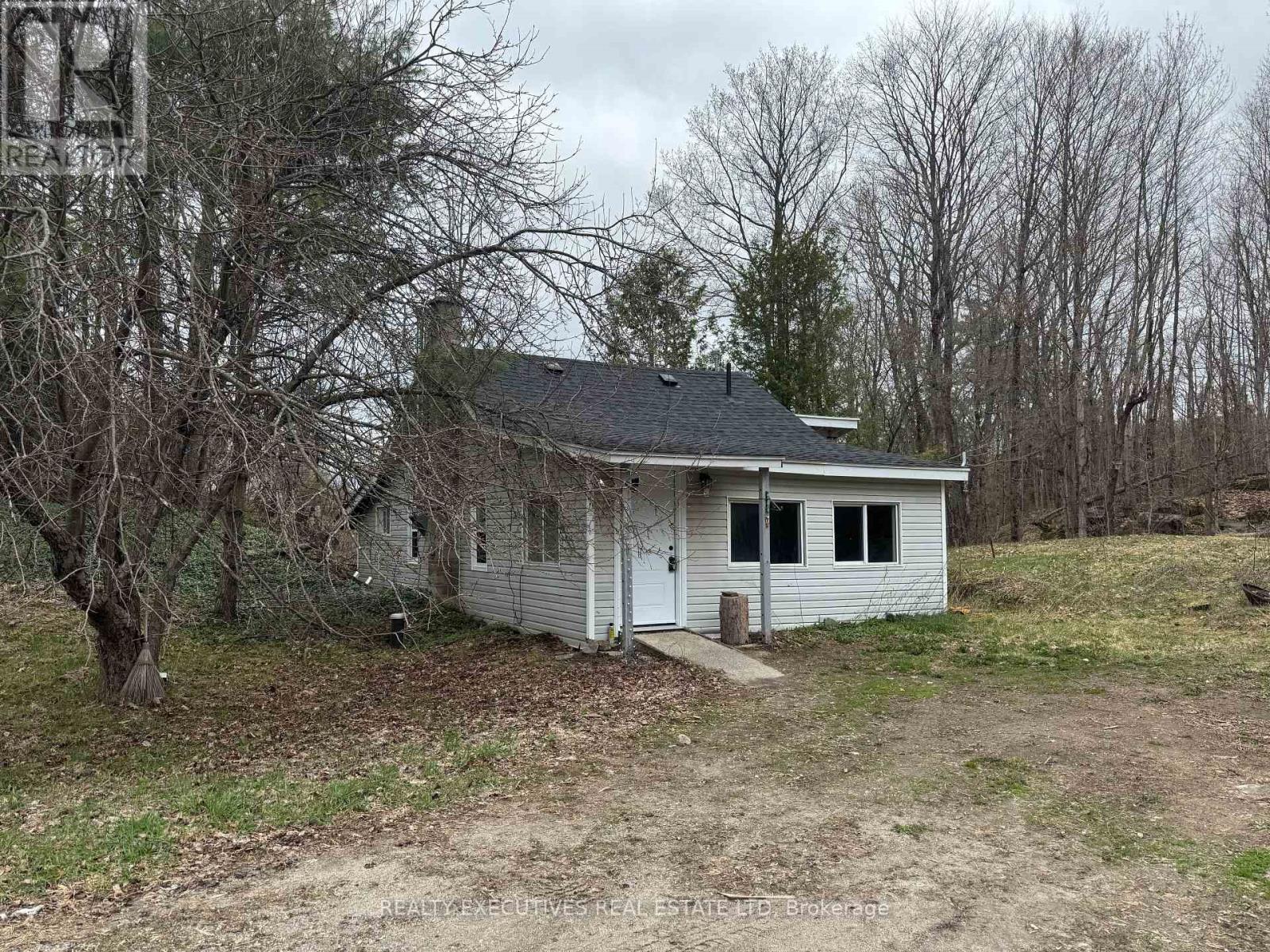 10146 509 Road N Property Photo 1