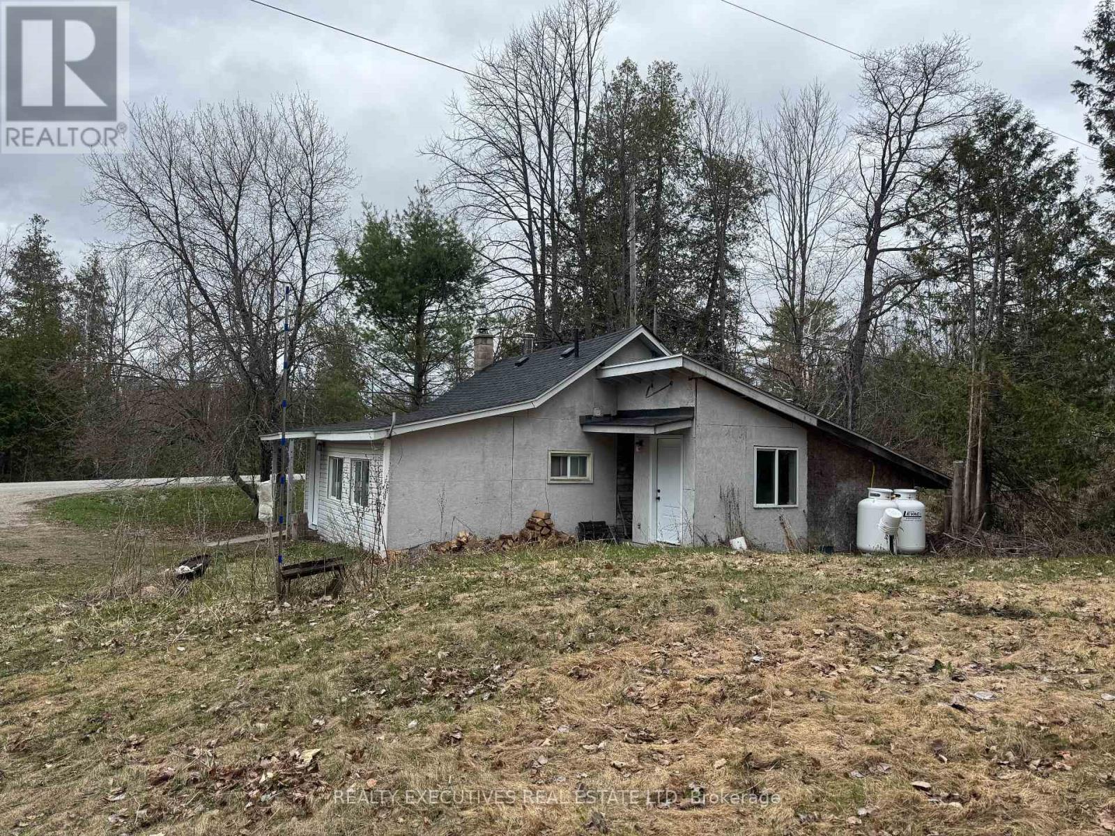 10146 509 Road N Property Photo 2