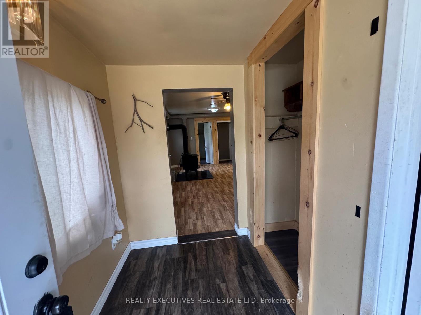 10146 509 Road N Property Photo 6