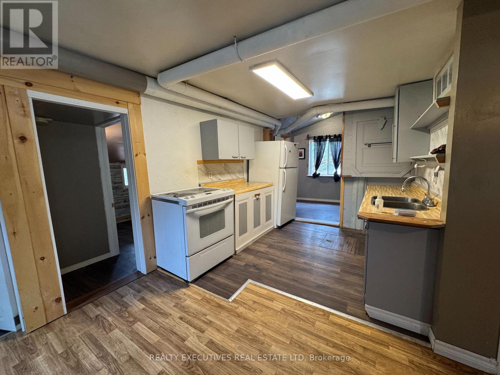 10146 509 Road N Property Photo 12