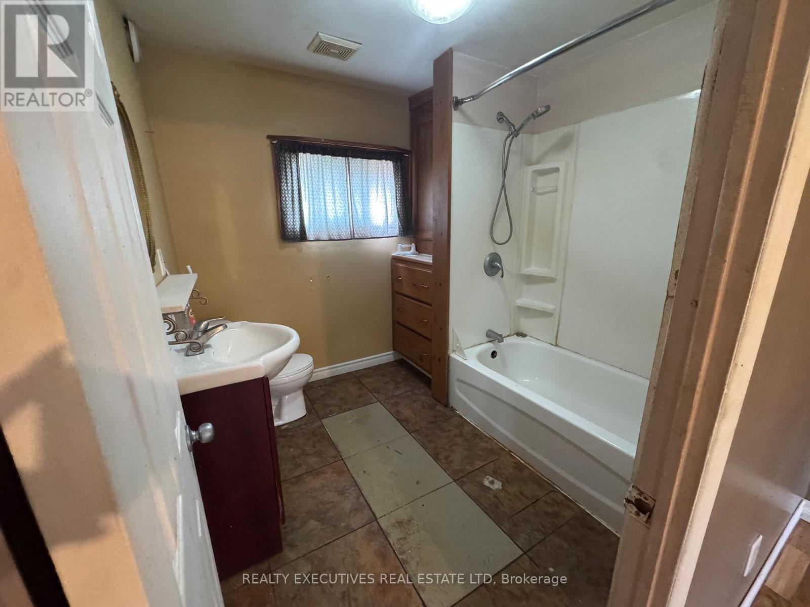 10146 509 Road N Property Photo 14