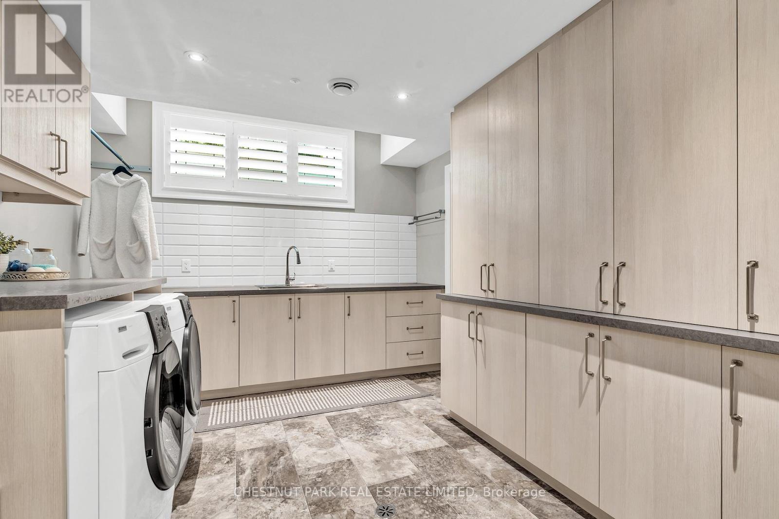 46 Anita Drive Property Photo 42