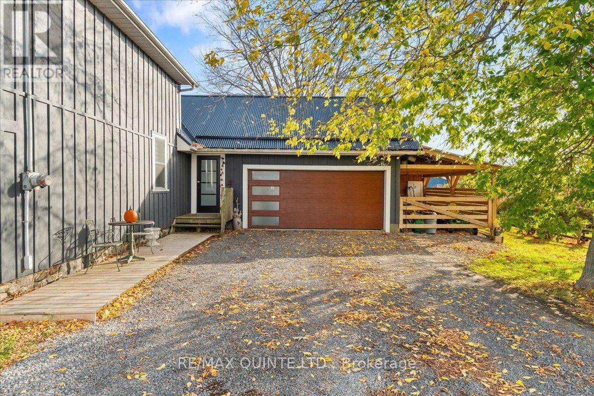 15775 Loyalist Parkway Property Photo 3