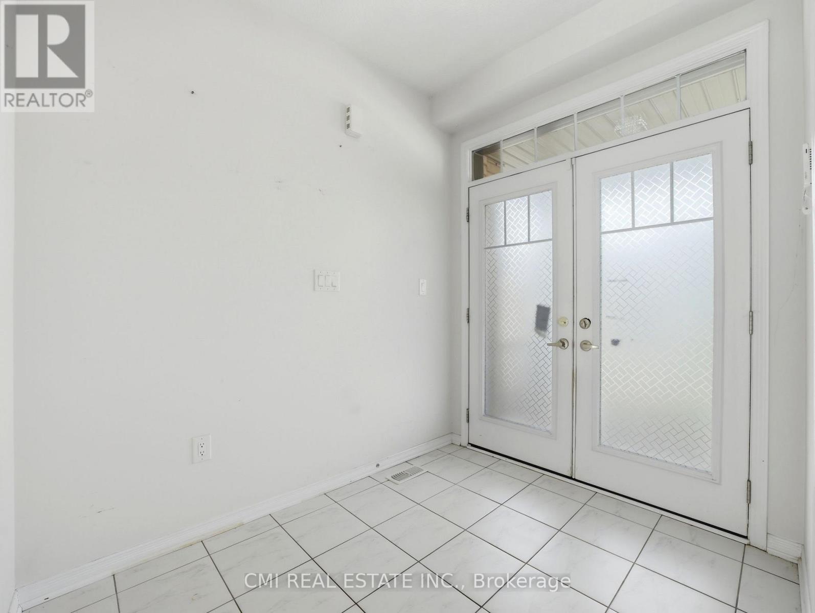 59 July Avenue Property Photo 4
