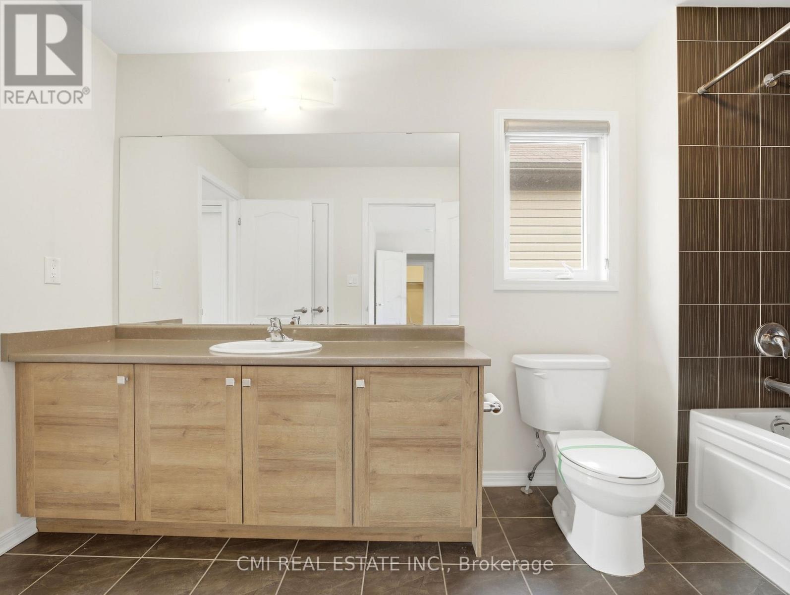 59 July Avenue Property Photo 38