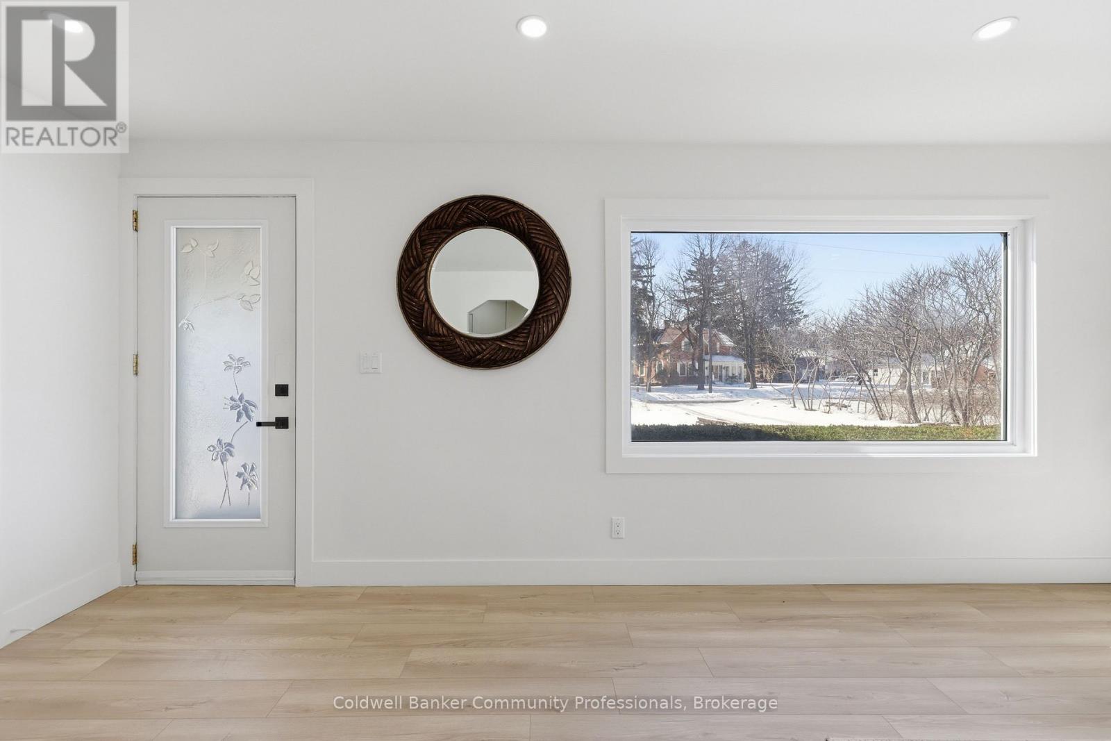 74 Freelton Road Property Photo 6