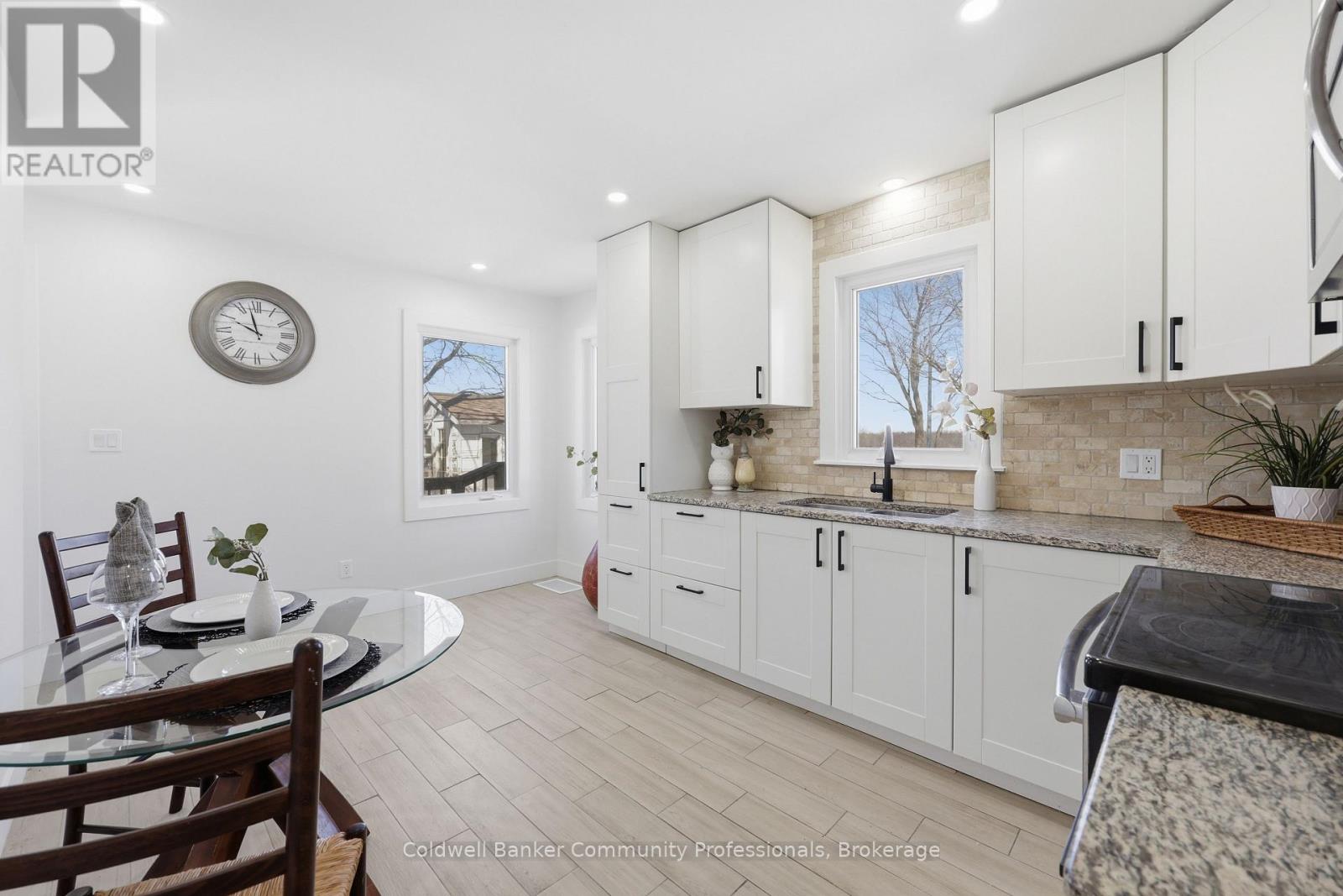 74 Freelton Road Property Photo 13
