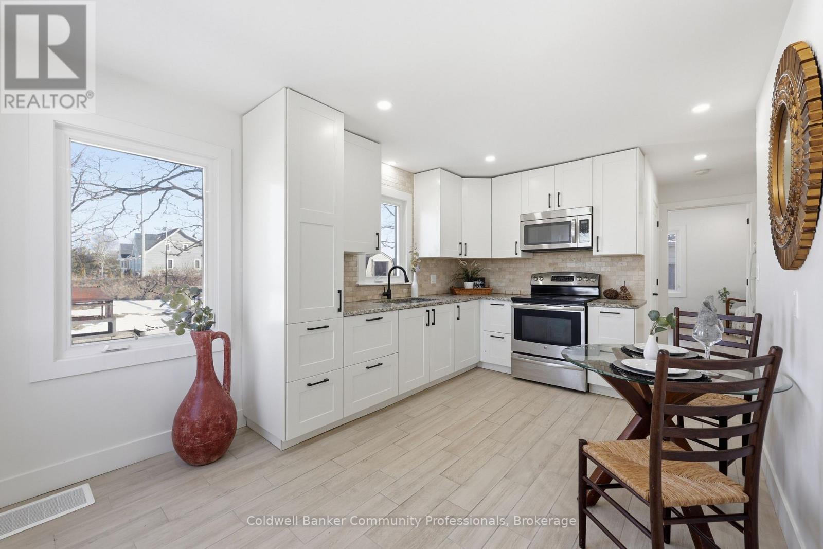 74 Freelton Road Property Photo 16