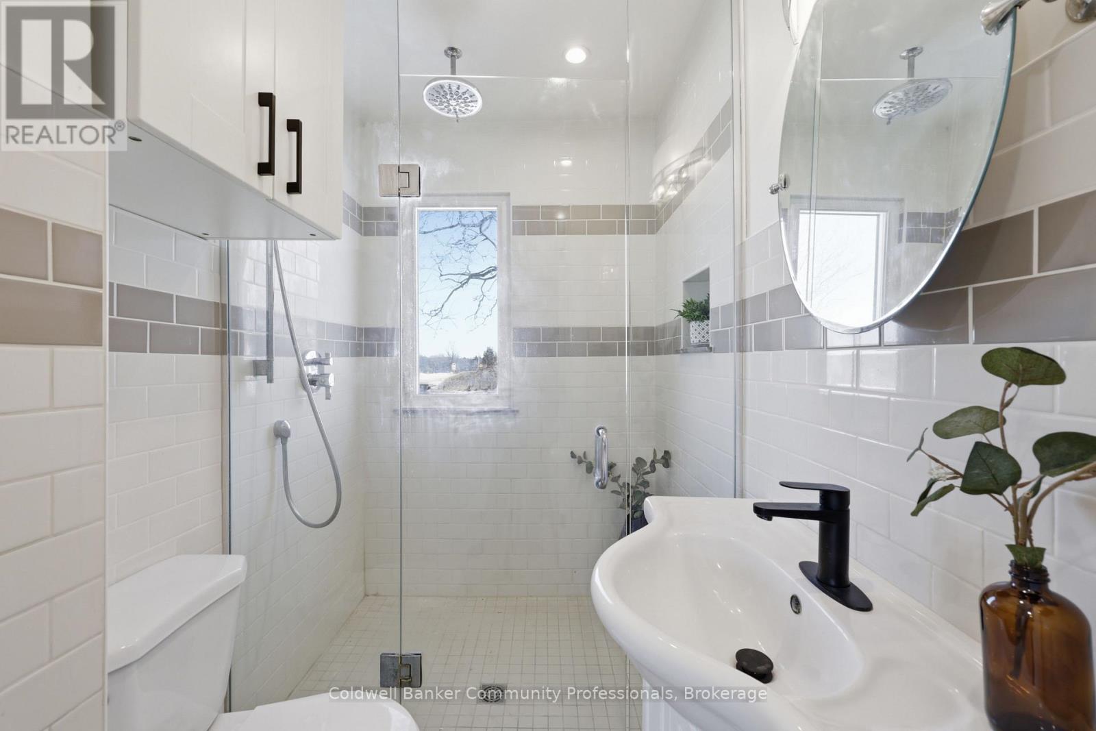 74 Freelton Road Property Photo 19