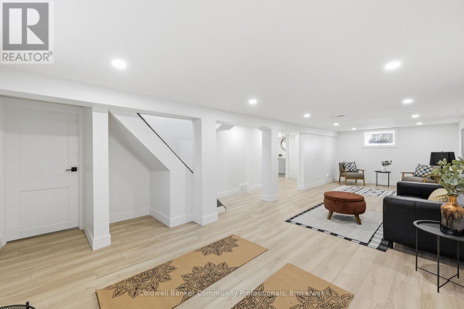 74 Freelton Road Property Photo 24