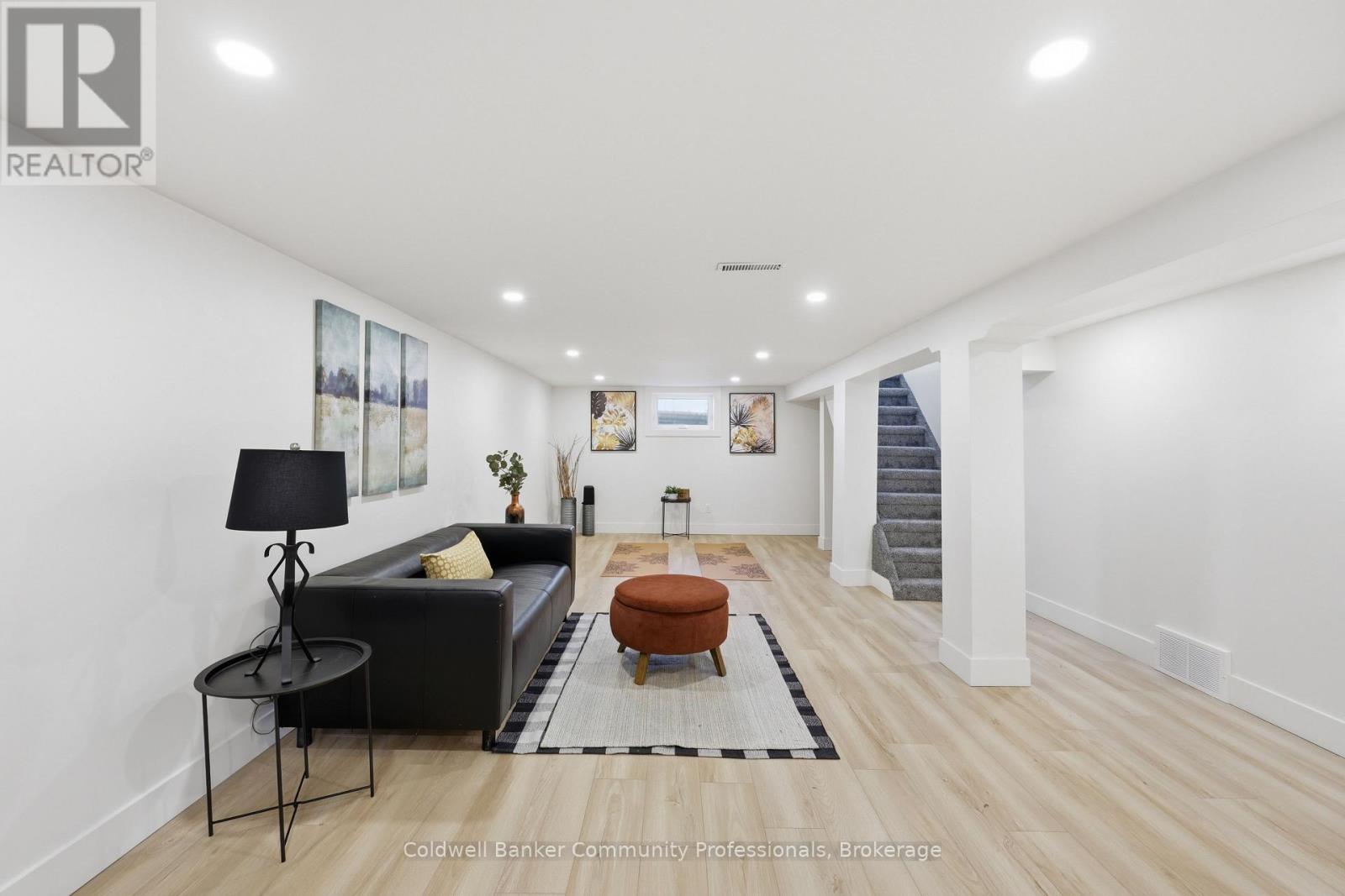 74 Freelton Road Property Photo 27
