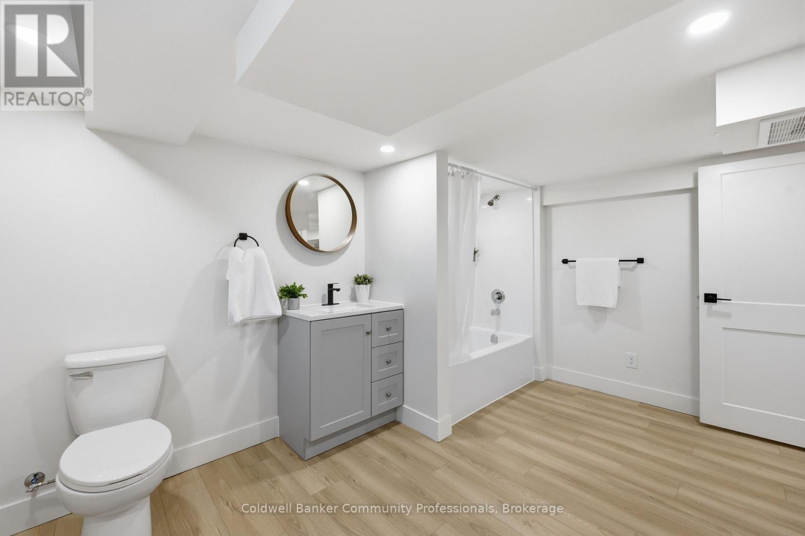 74 Freelton Road Property Photo 29