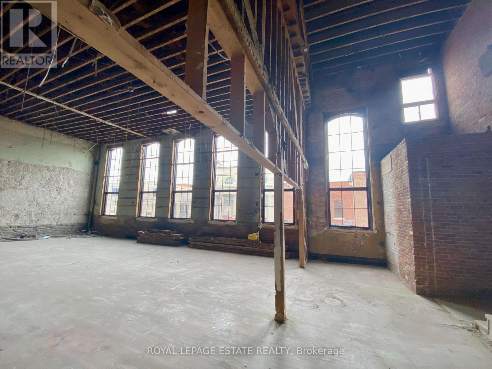 232 Front Street Property Photo 16