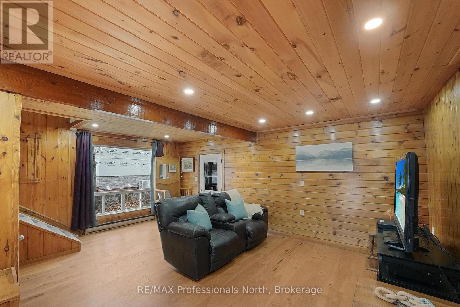 7254 Highway 35 Property Photo 10
