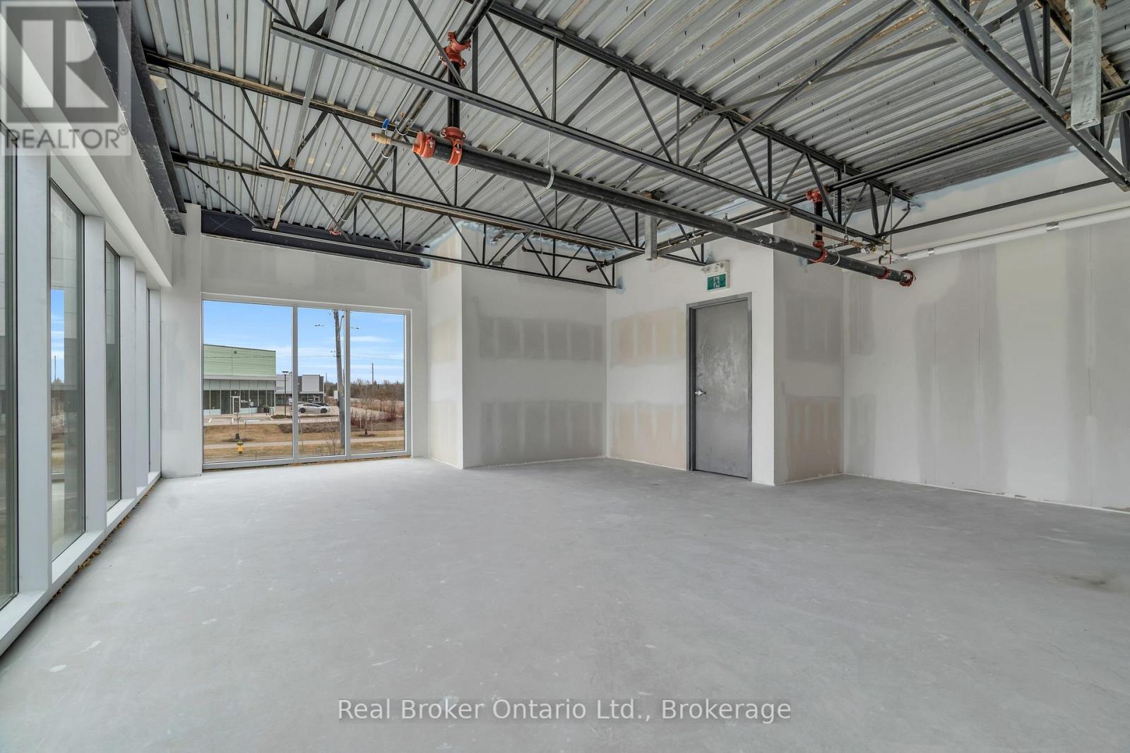 1 - 595 Hanlon Creek Boulevard Property Photo 27