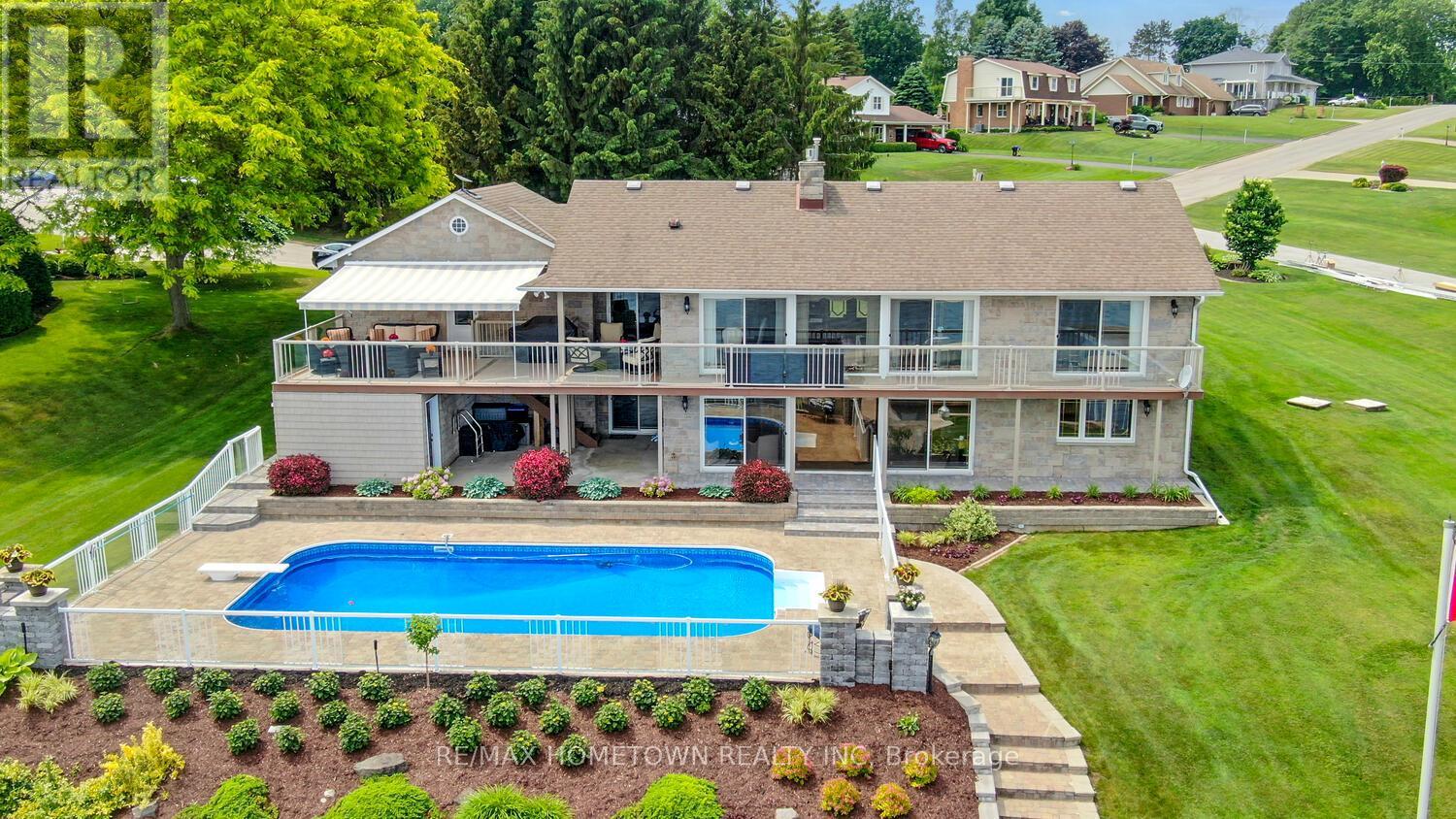 1111 Burnside Drive Photo de la propriété 1