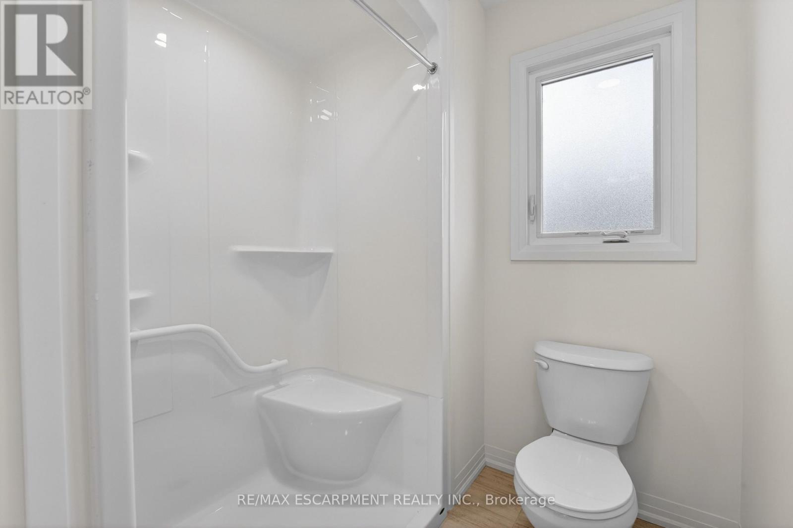 1034 Kraft Road N Property Photo 34