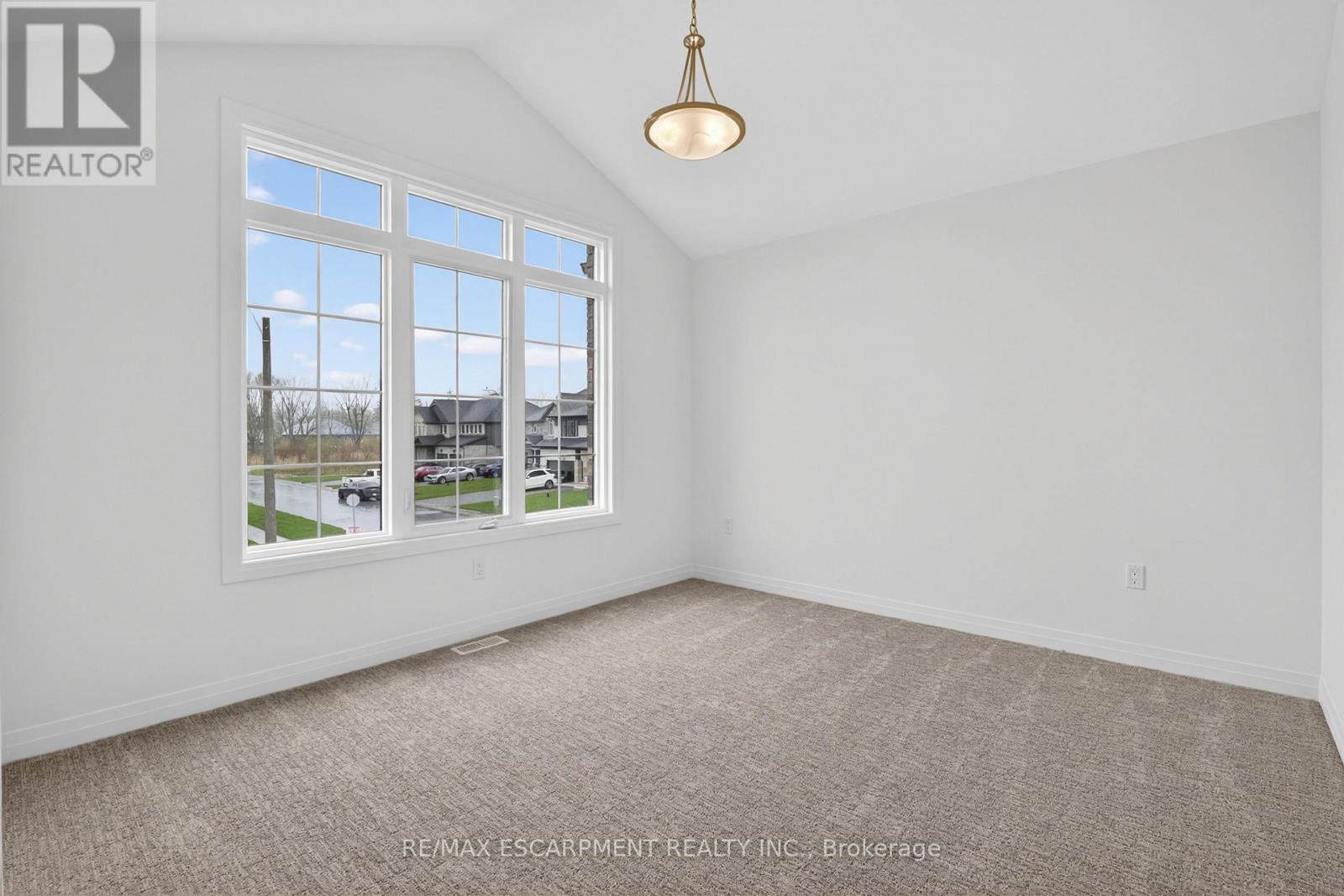 1034 Kraft Road N Property Photo 37