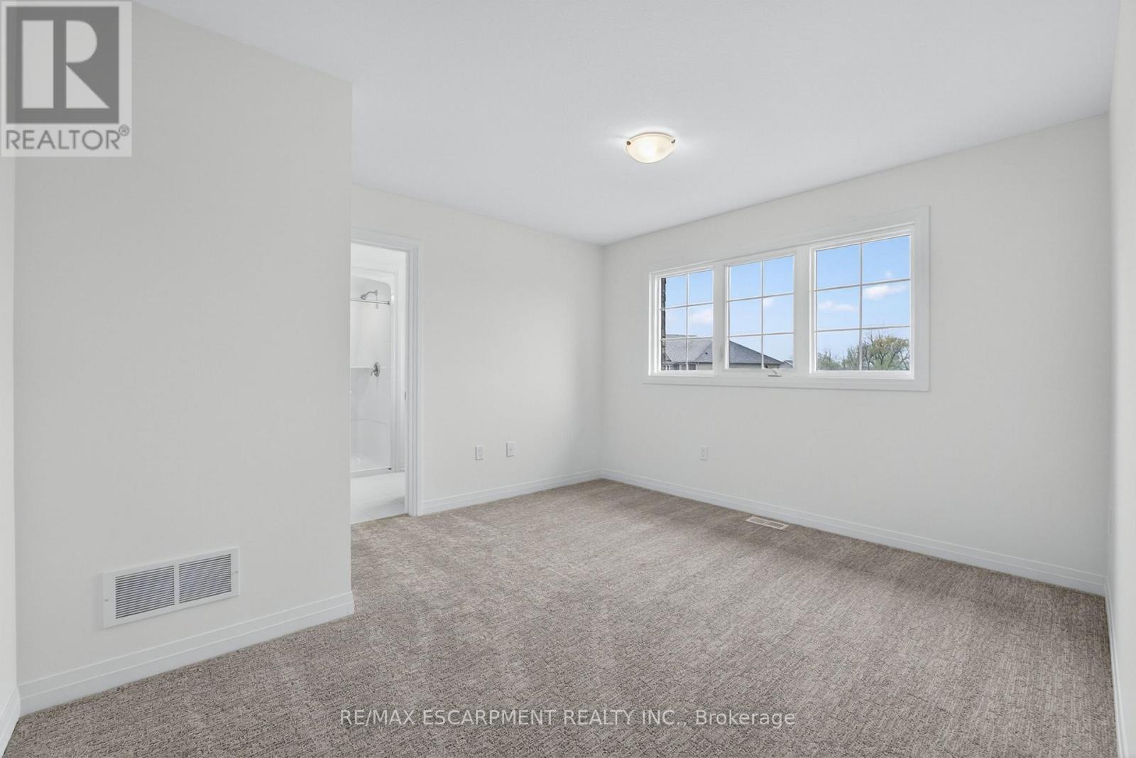 1034 Kraft Road N Property Photo 39