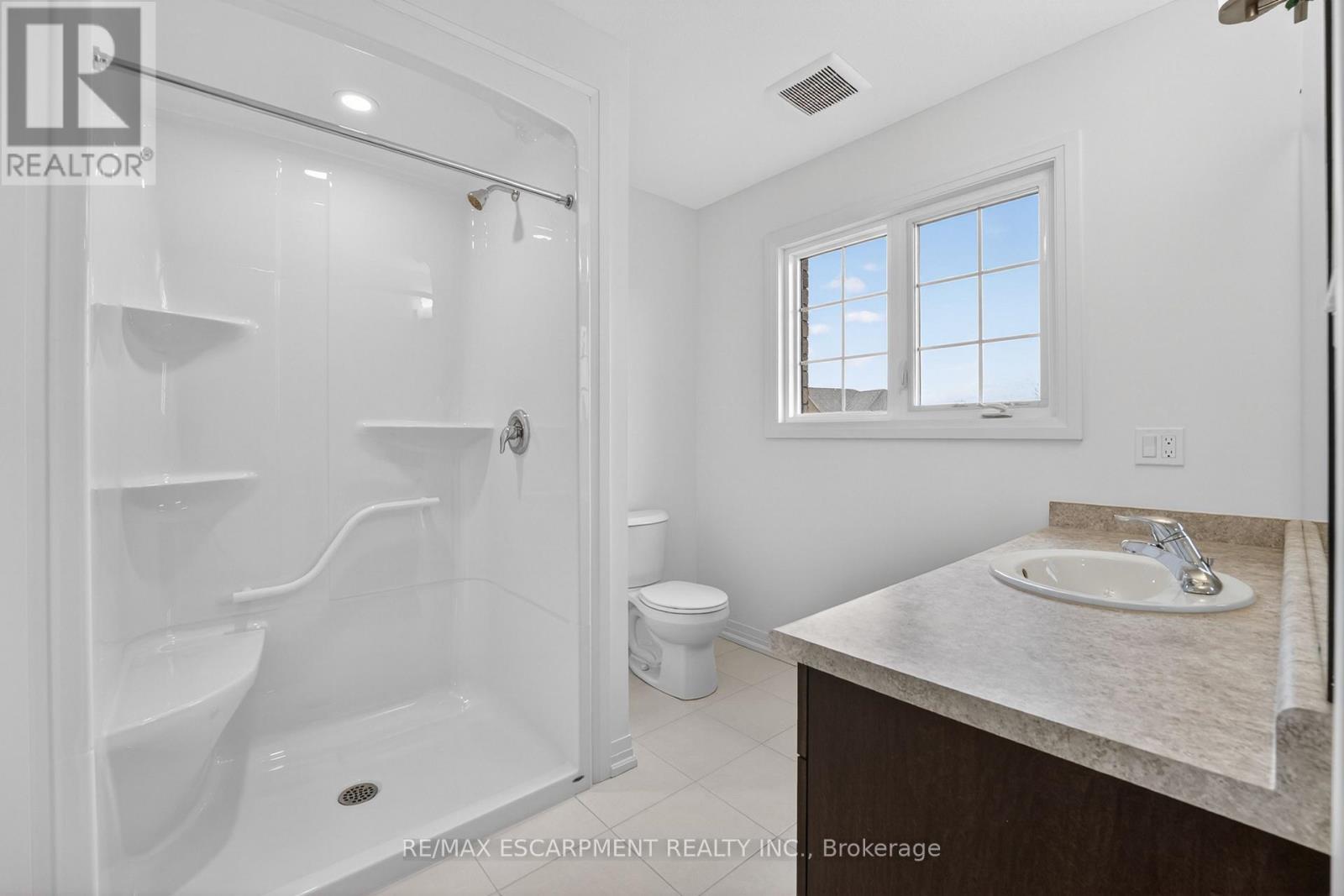 1034 Kraft Road N Property Photo 40