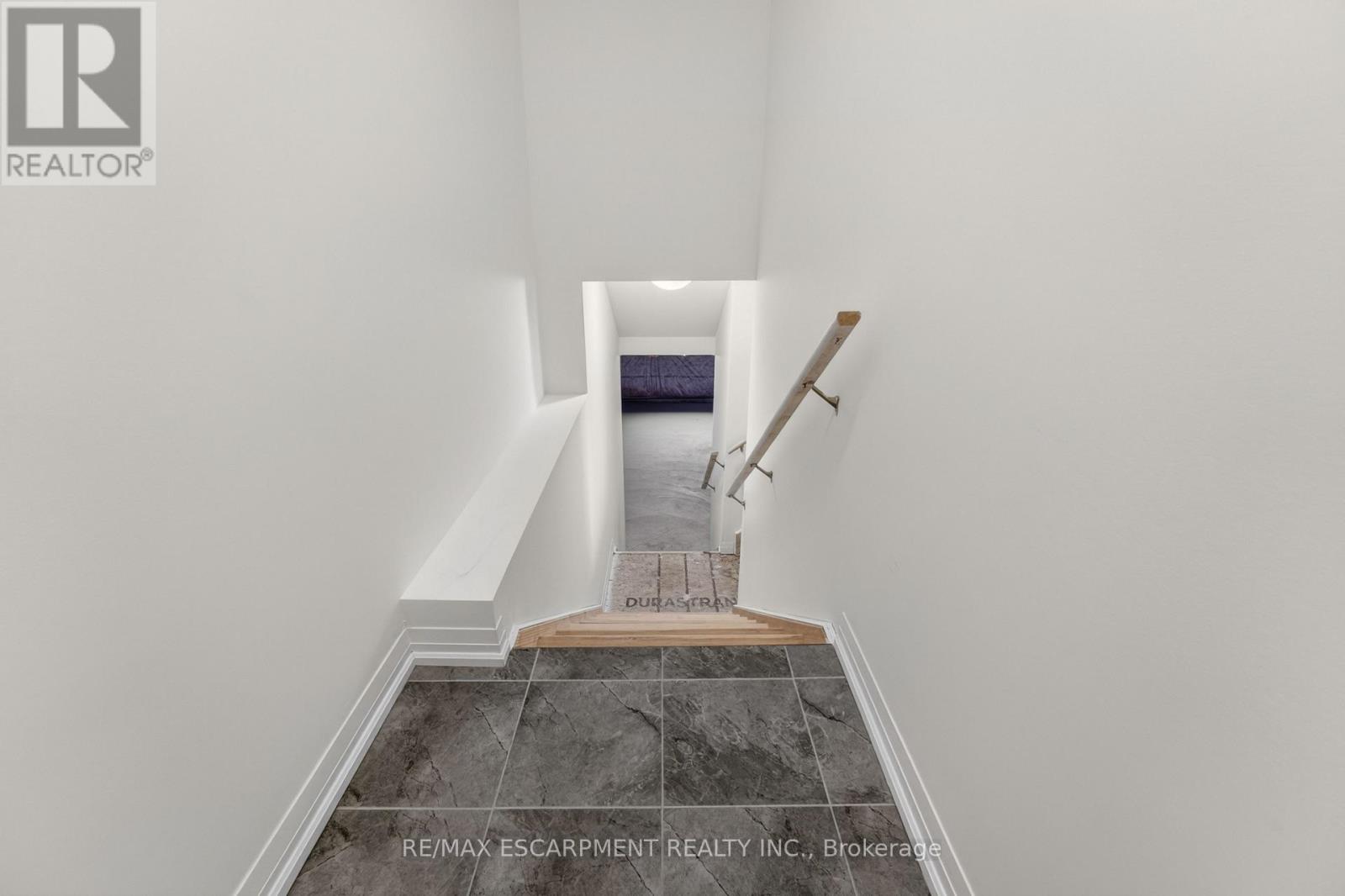 1034 Kraft Road N Property Photo 44