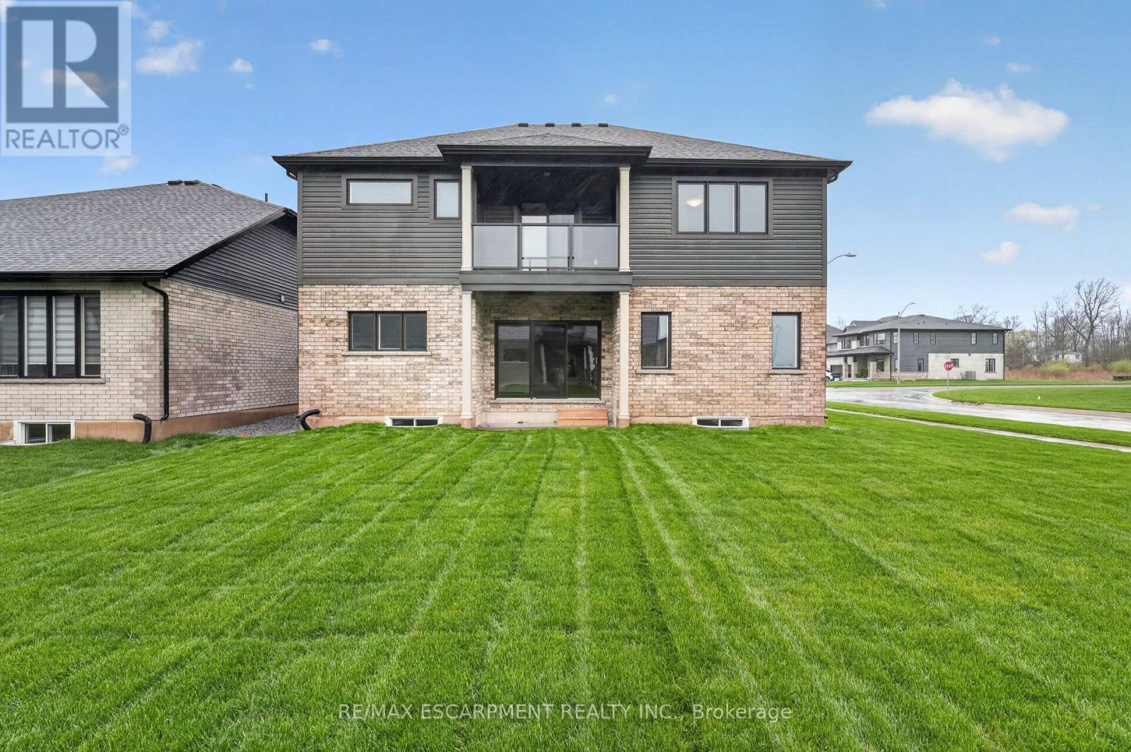 1034 Kraft Road N Property Photo 49